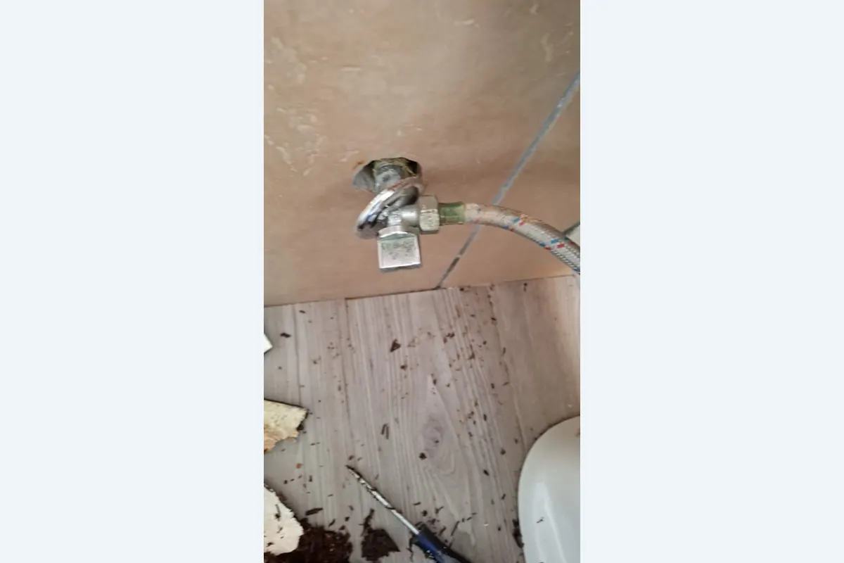 Leaking Tap Repairs service photo
